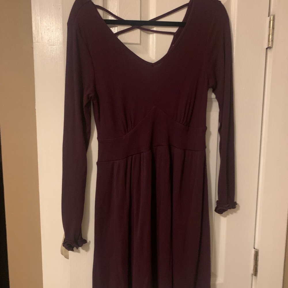 Wine color dress, ruffle sleeves, crisscross back